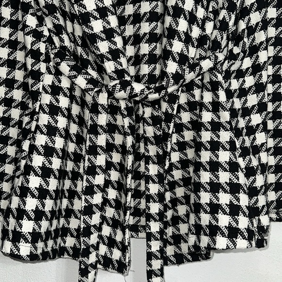 Shein Houndstooth Pattern Belted Tweed Cape Coat Size Small Elegant Fall Trendy - Picture 4 of 11